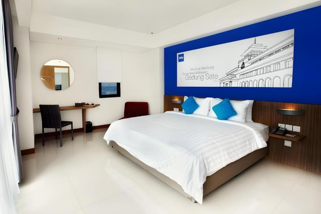 Indies Hotel Bandung Exterior foto